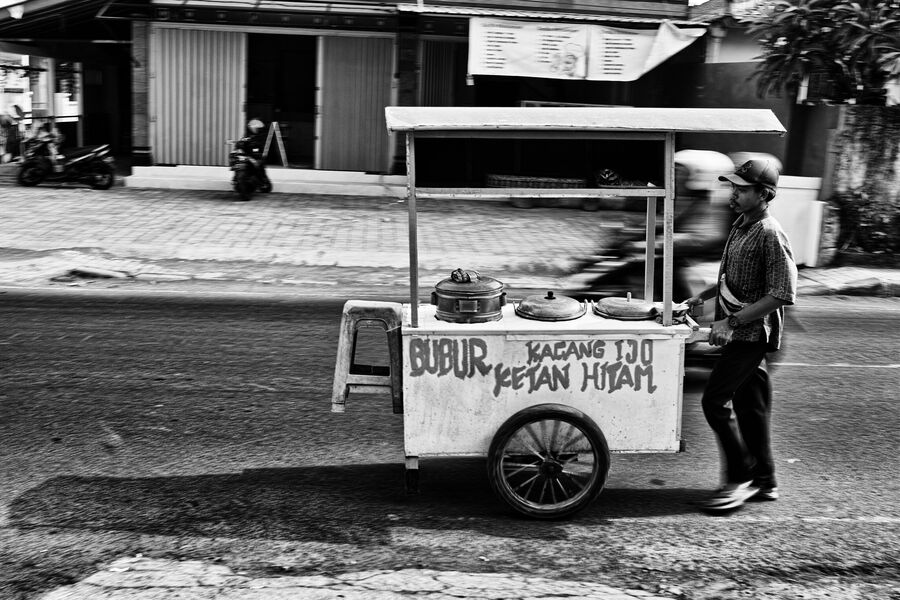 Yogyakarta, Indonesia 2011 — documentary photograph by Volkan Çolak