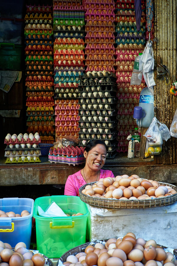 Yangon, Myanmar 2019 — documentary photograph by Volkan Çolak