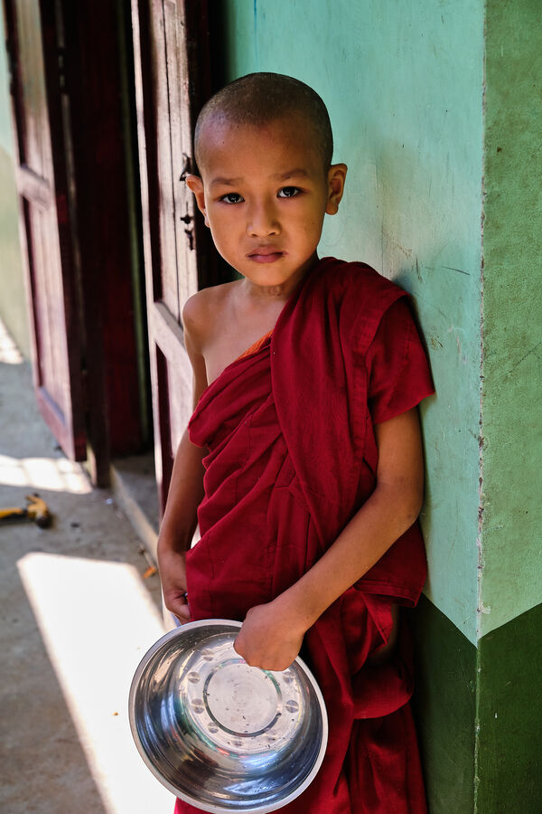 Yangon, Myanmar 2019 — documentary photograph by Volkan Çolak