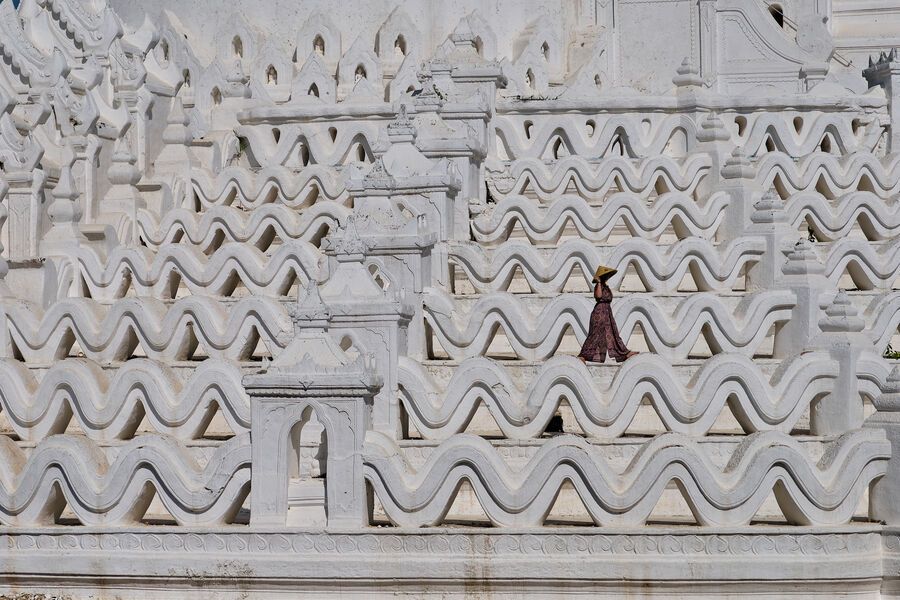 Mingun, Myanmar 2019 — documentary photograph by Volkan Çolak