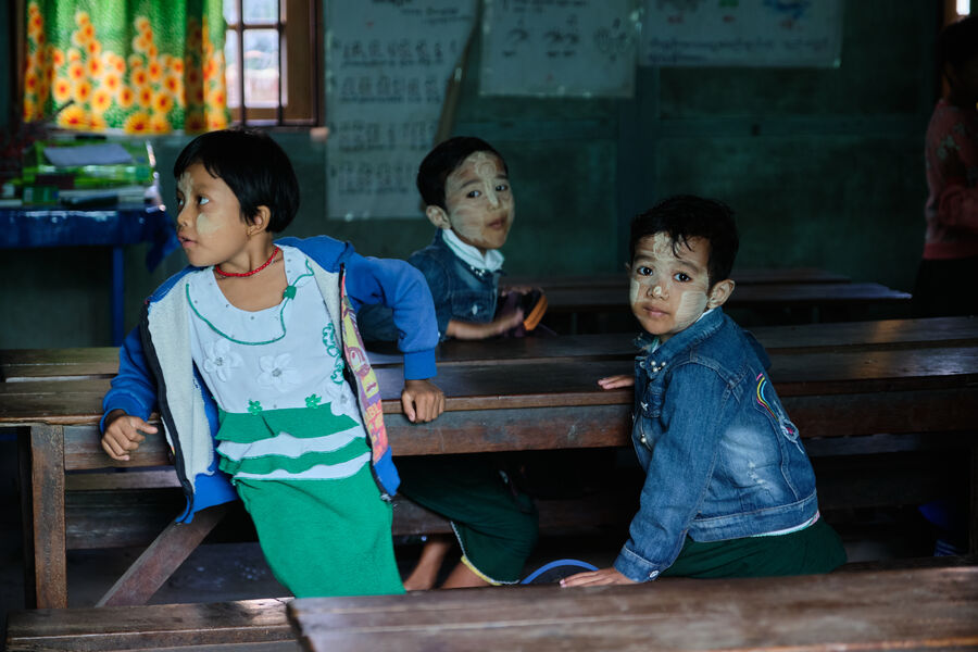 Mandalay, Myanmar 2019 — documentary photograph by Volkan Çolak